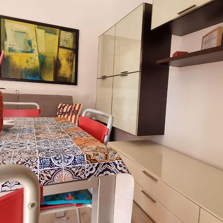 Sea View Apartment With Swimming Pool Лидо-ди-Езоло Экстерьер фото